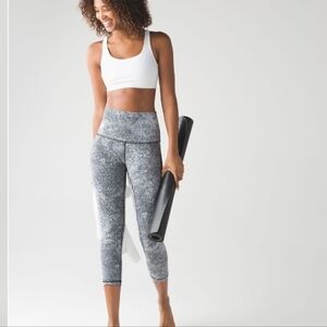 Lululemon Wunder Under Crop (Hi-Rise)Luon Spray Jacquard White Black Sz 4